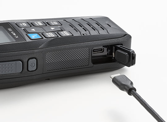 ICOM IC-M37E – Radio VHF Portatile ICOM IC-M37E – Radio VHF Portatile